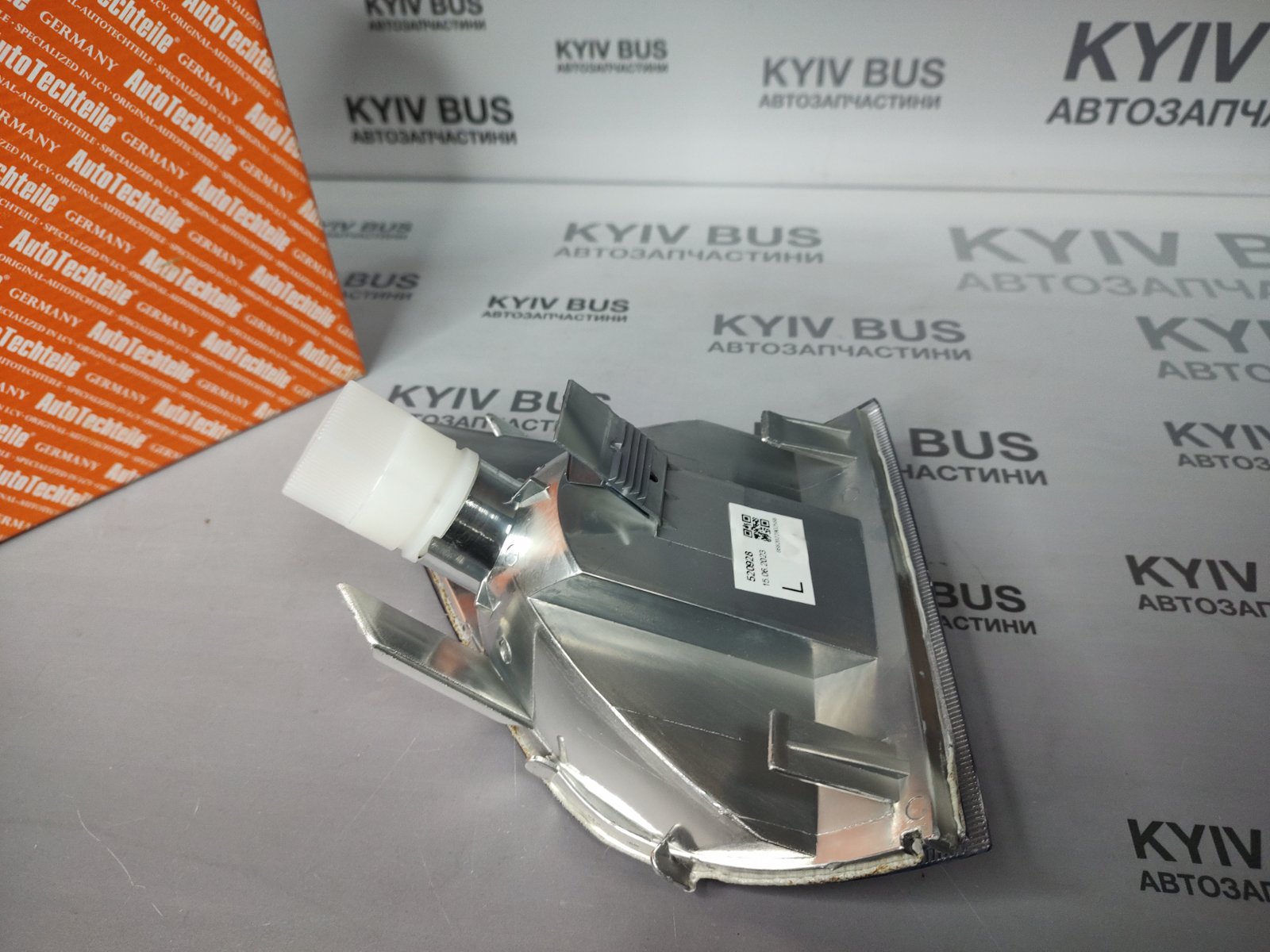 Поворот передній MB Sprinter TDI 96-00 [ L ] + паторон