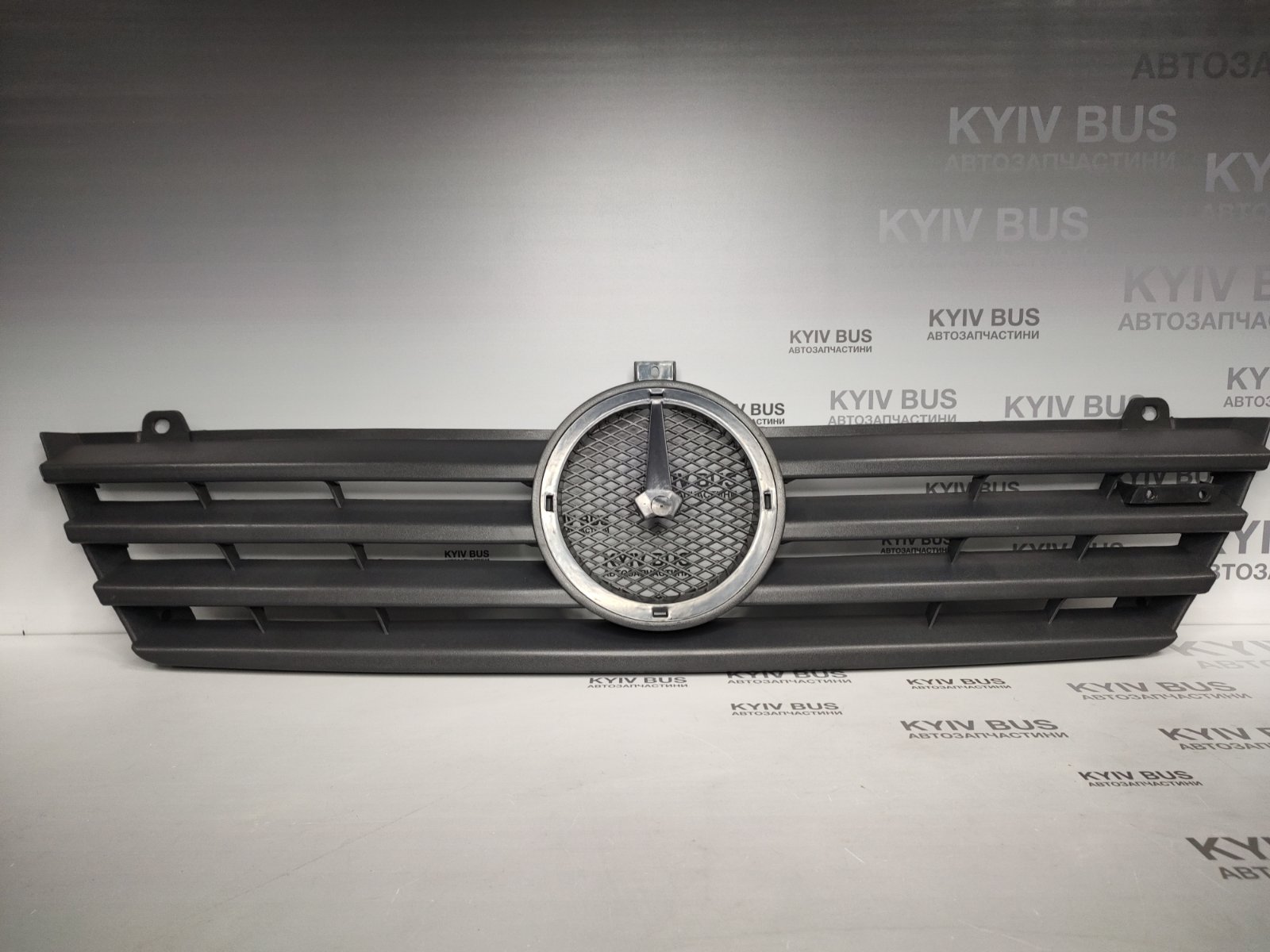 Решітка радіатора MB Sprinter 903 CDI / СУЦІЛЬНА /