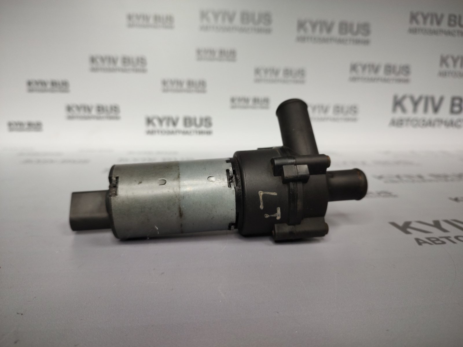 Насос системи охолодження [додатковий] VW LT 28-46/T4 95-06 [б/в]