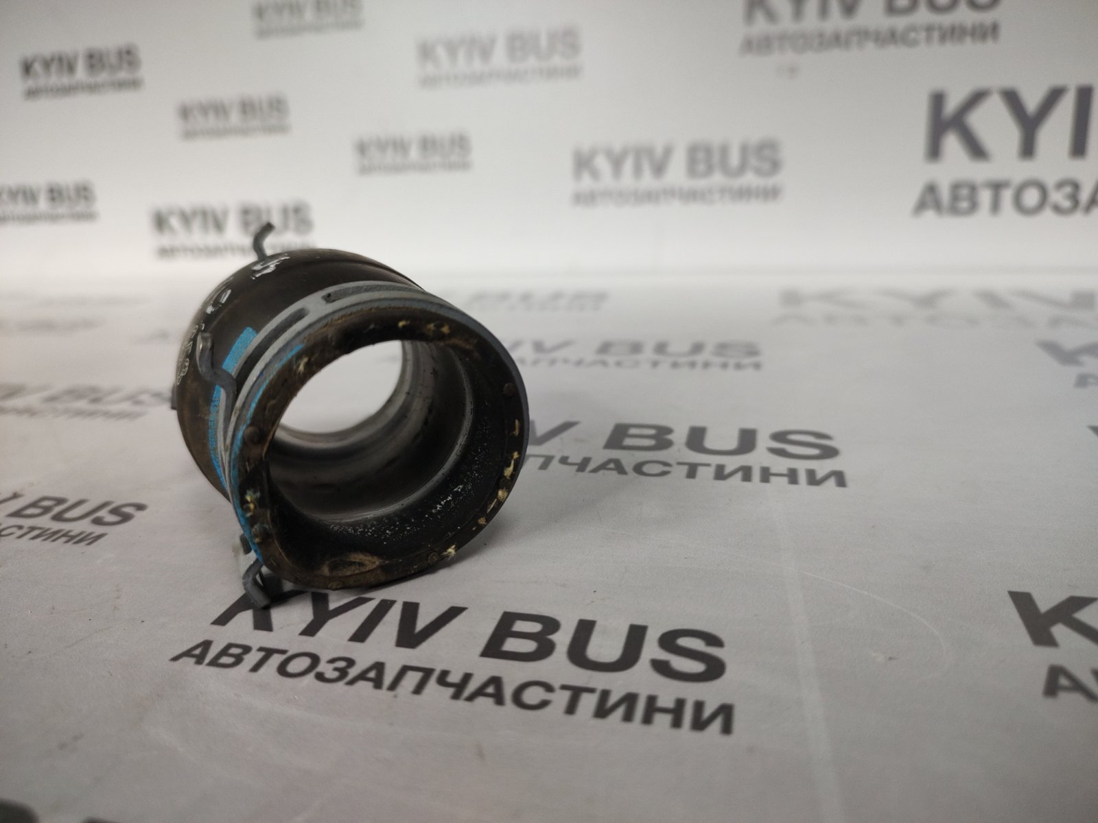 Патрубок сист. охолодж. MB Sprinter [OM646/OM651] [термостат/зливний штуцер] [б/в]