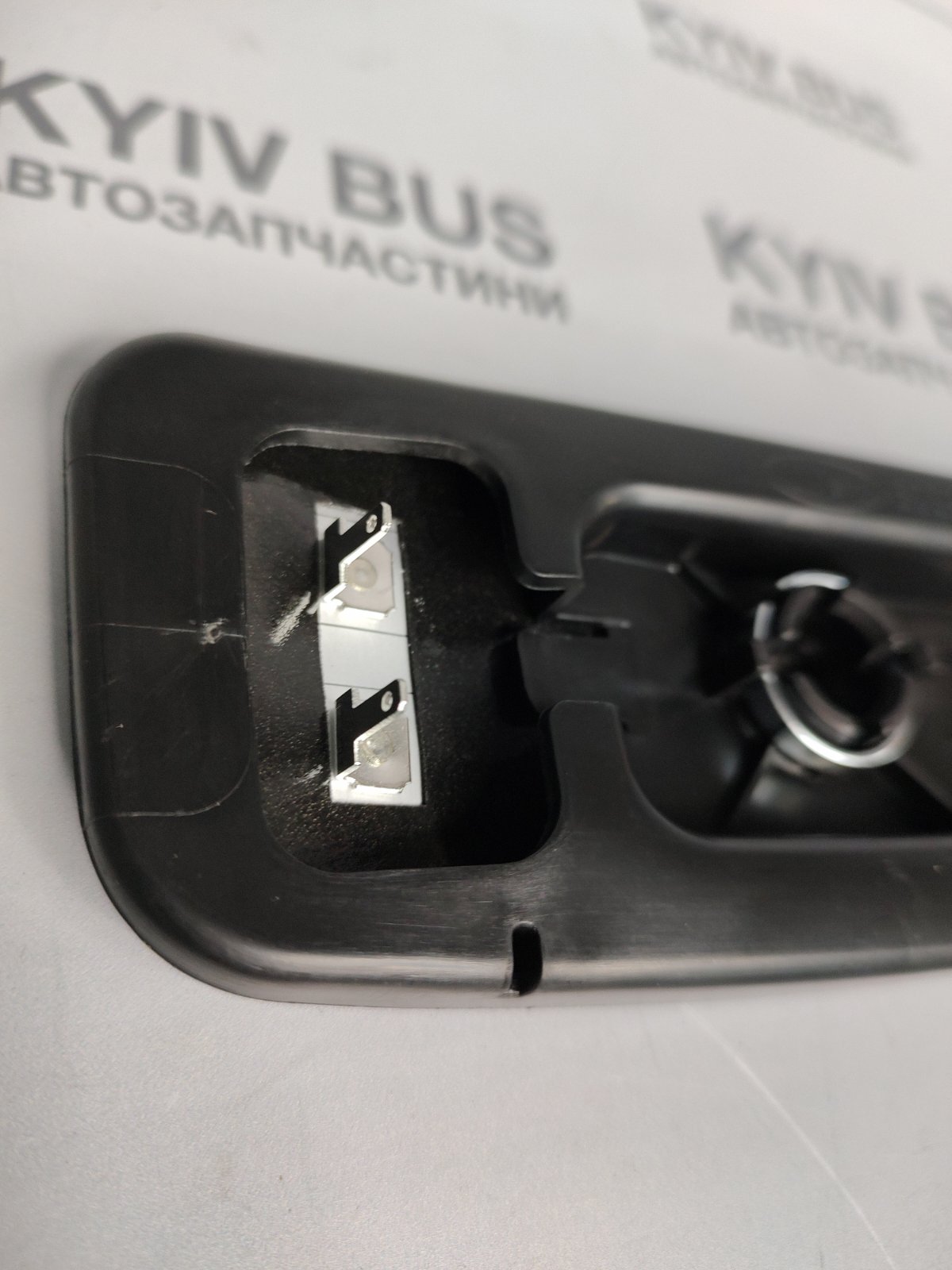Скло дзеркала заднього виду MB Sprinter/VW Crafter 06- [W906][ R ] / КРУГЛЕ КРІПЛЕННЯ/ З ПІДІГРІВОМ / НИЖНЄ /