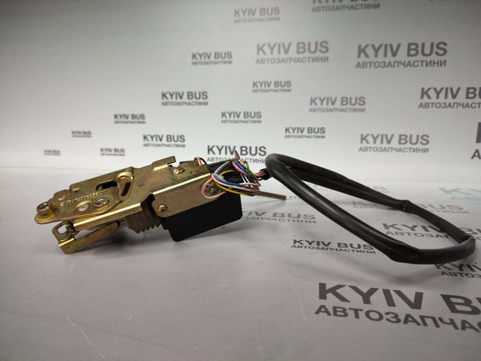 Замок двері 12V [б/в]