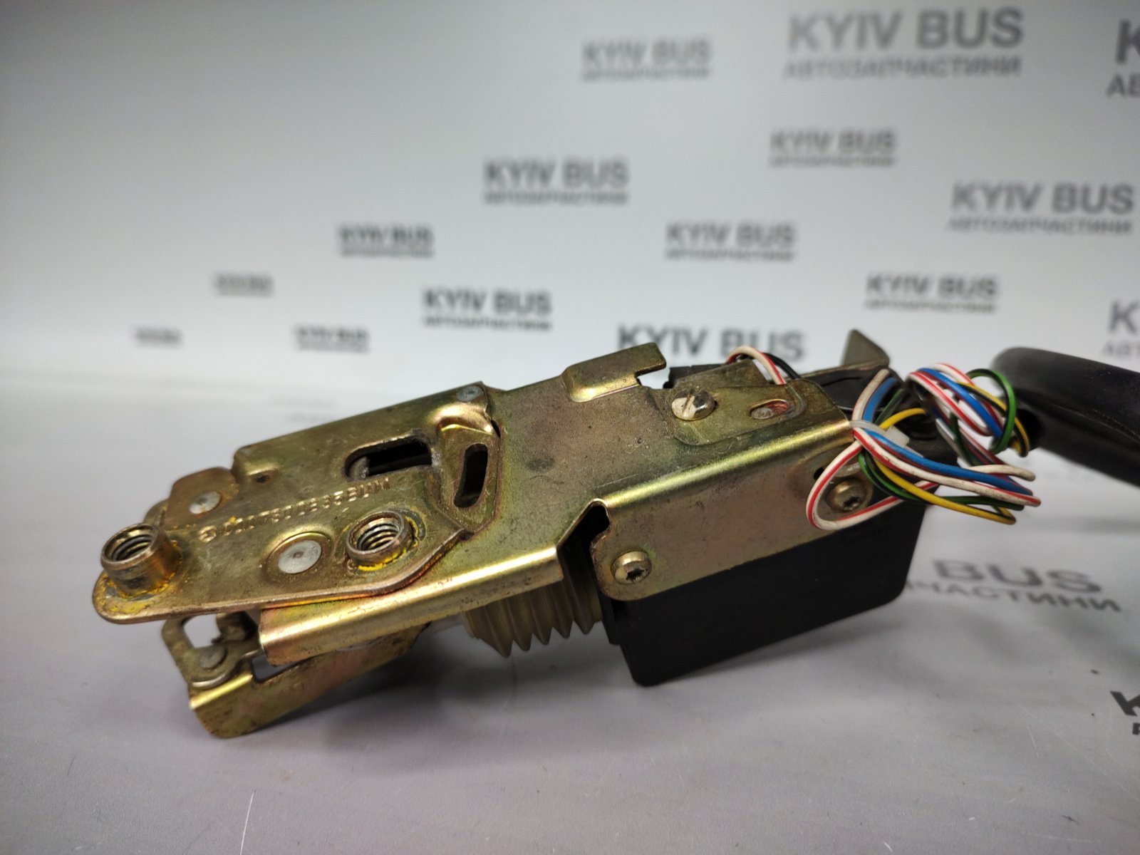 Замок двері 12V [б/в]