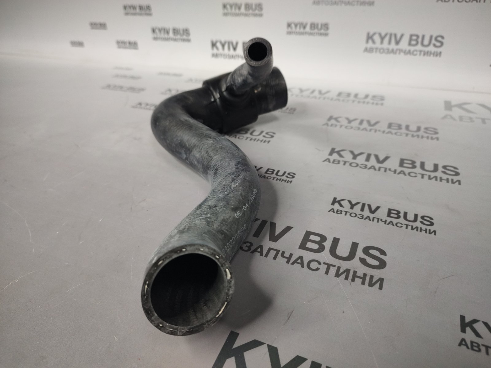 Патрубок радіатора основного MB Sprinter 00-06 OM611 / 612 [ НИЖНІЙ ]