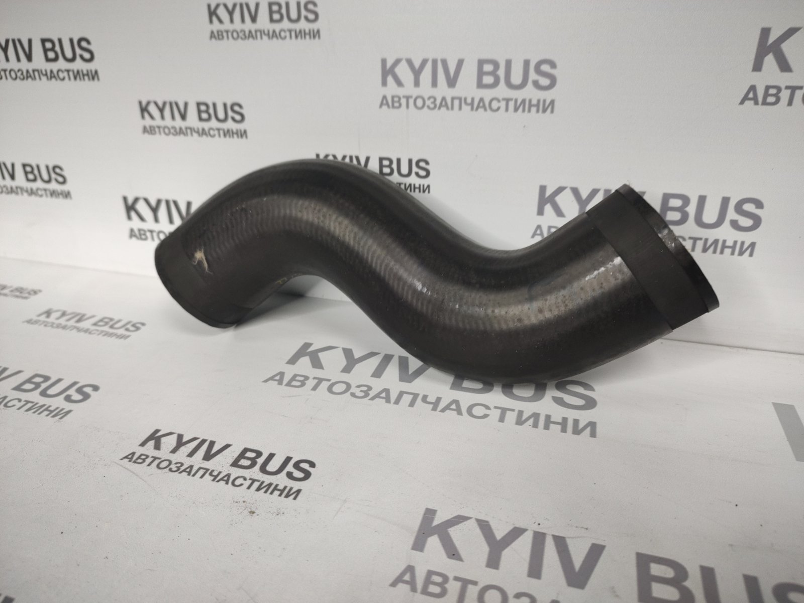 Патрубок інтеркулера [OM611/646] MB Vito W638/639 2.2CDI  / НИЖНІЙ /