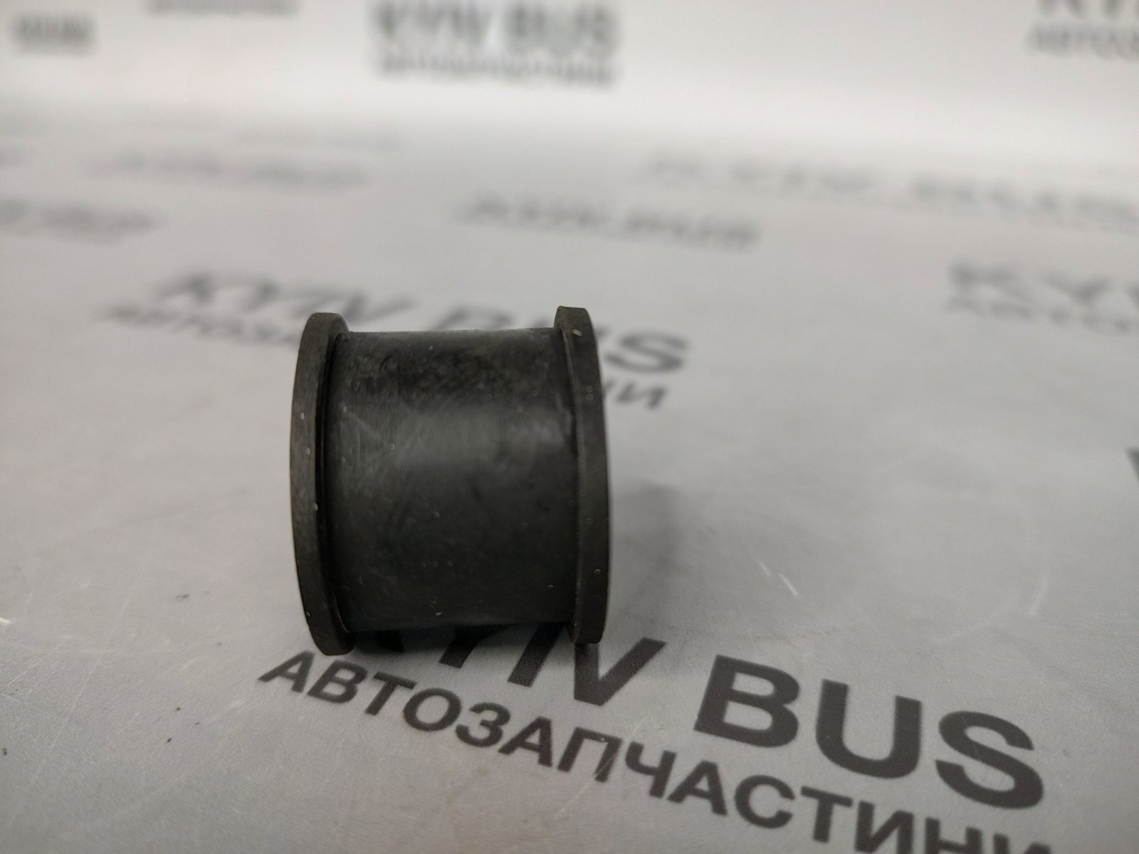 Втулка стабілізатора переднього [ W903-904 / VW LT 35-46 - 13,5 мм]