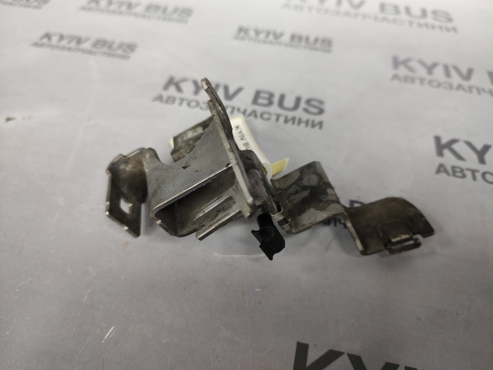 Кронштейн [на колект. над. повітря] OM651/MB 906/VITO W639/447