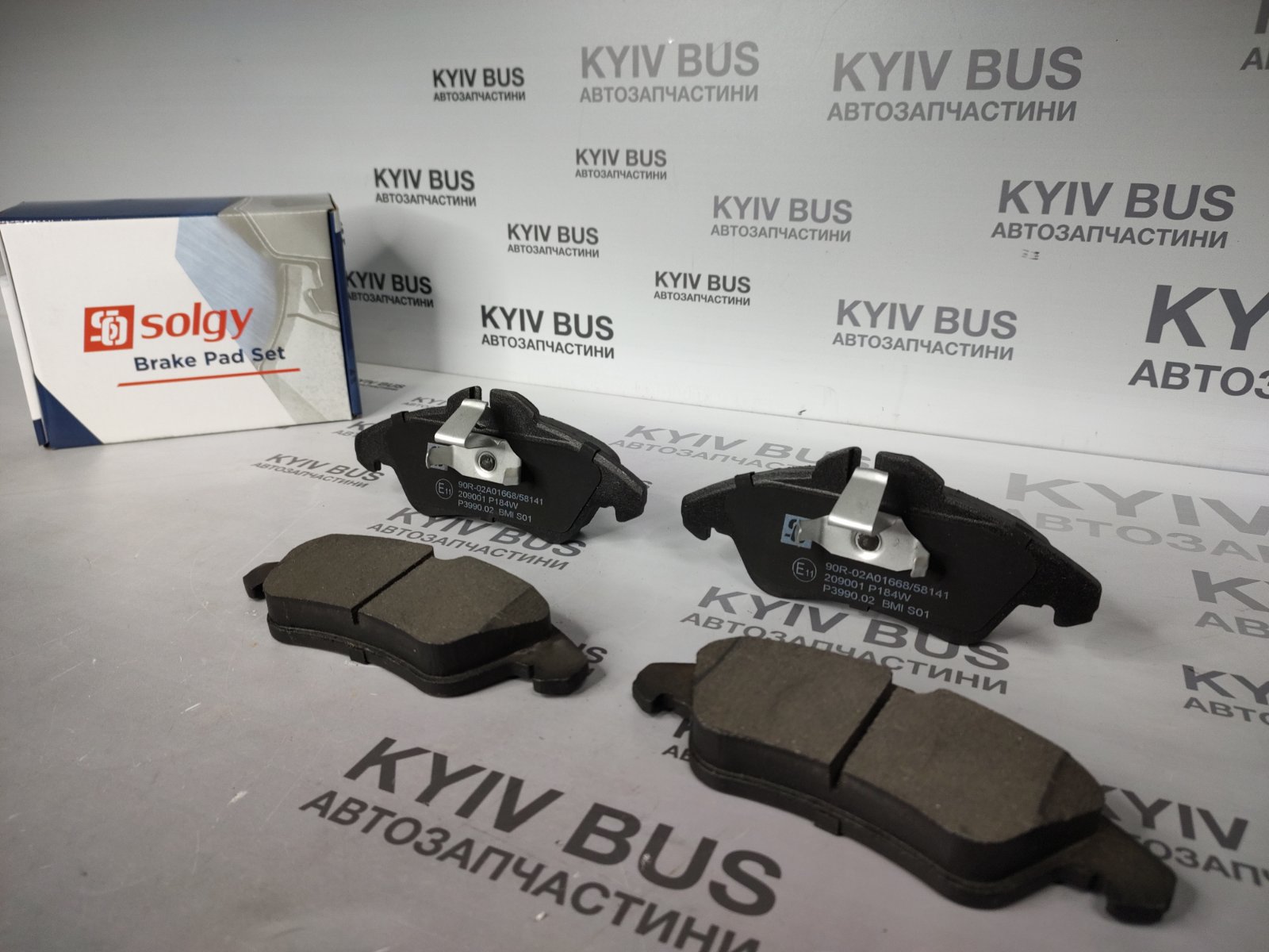 Колодки гальмівні дискові [передні] [W901-904] / Без датчиків /