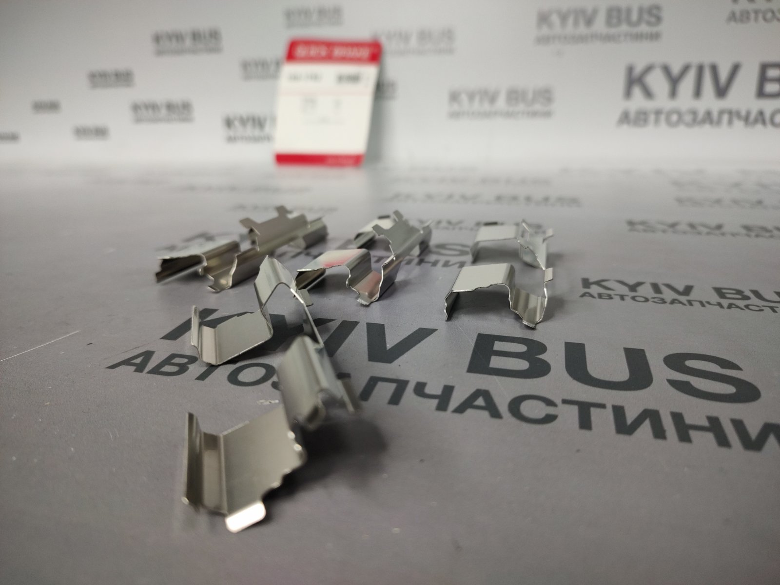 Пружина / Планка суппорта переднього MB Sprinter W906 / VW Crafter 06- / Brembo /