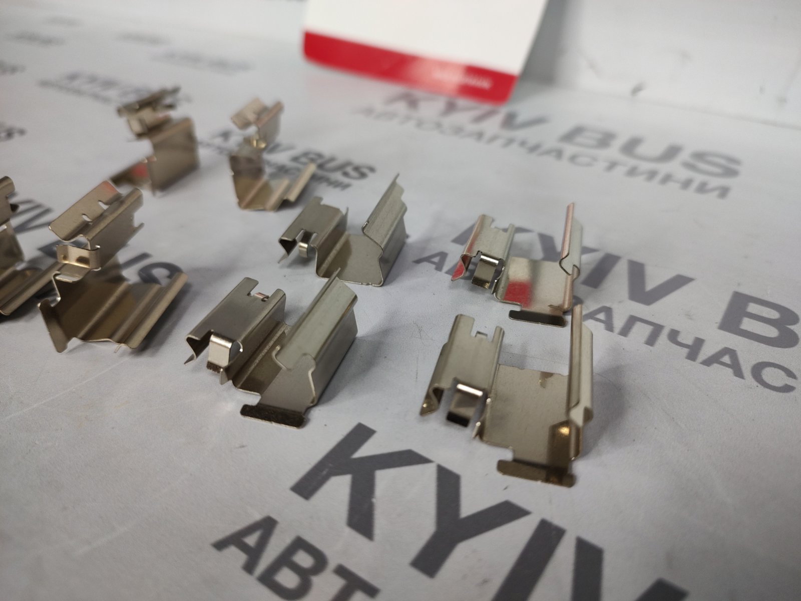 Планка супорта перед/зад прижимна /к-кт/ VW Crafter/MB Vito W639 [Bosch] 06-
