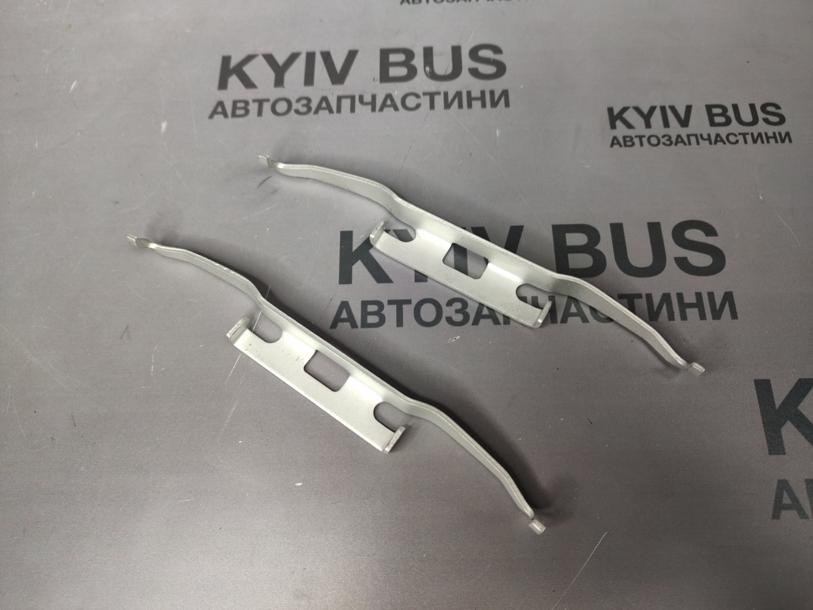 Пружина / Планка / Скоба суппорта зад = перед MB Sprinter W903 / ATE велика / комплект /