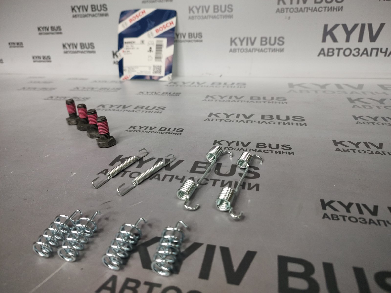 Комплект пружинок колодок ручника MВ Vito W638/639